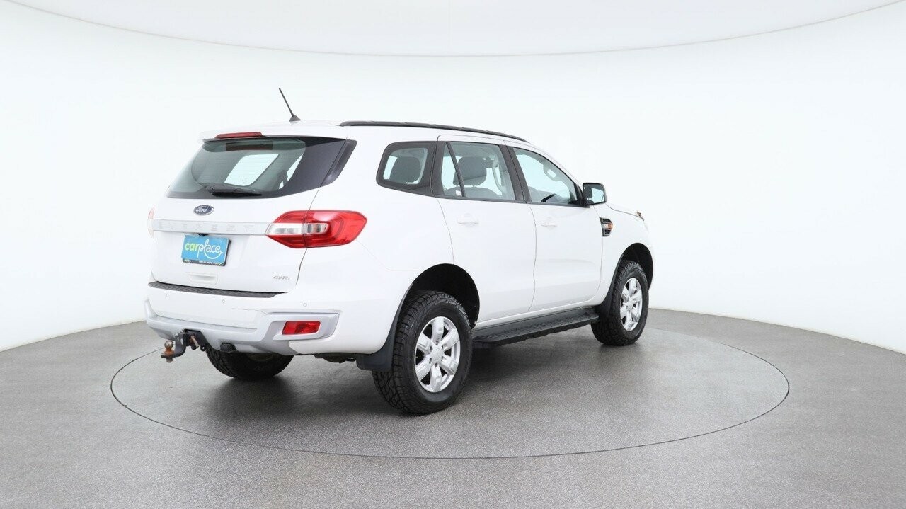 Ford Everest image 4
