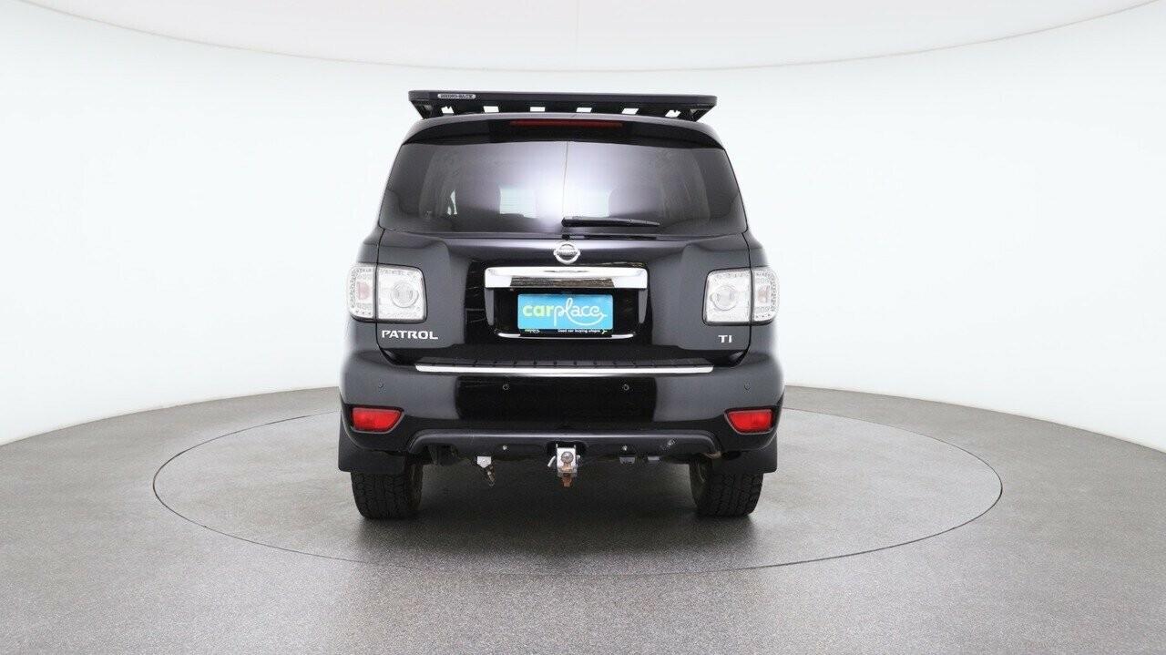 Nissan Patrol image 2