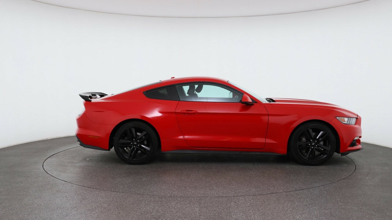 Ford Mustang image 4