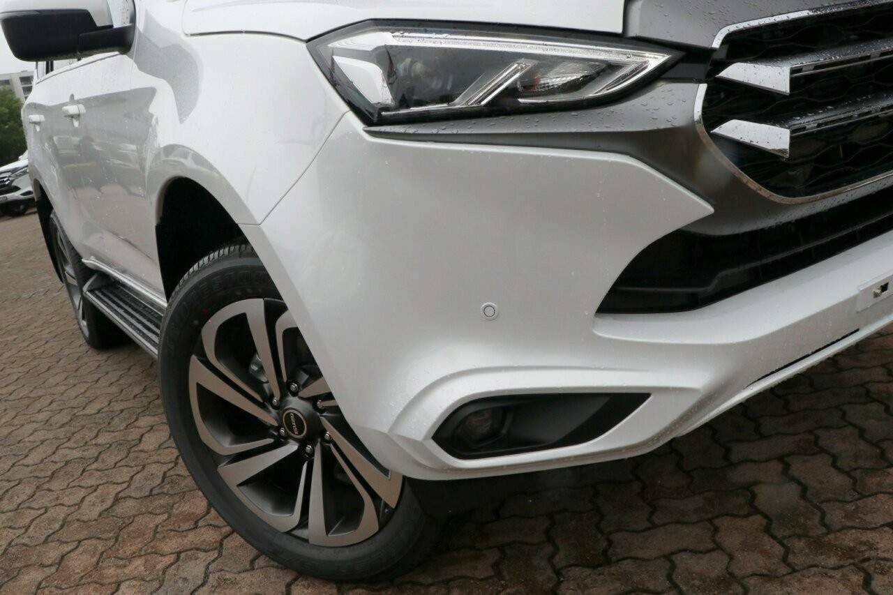 Isuzu Mu-x image 2