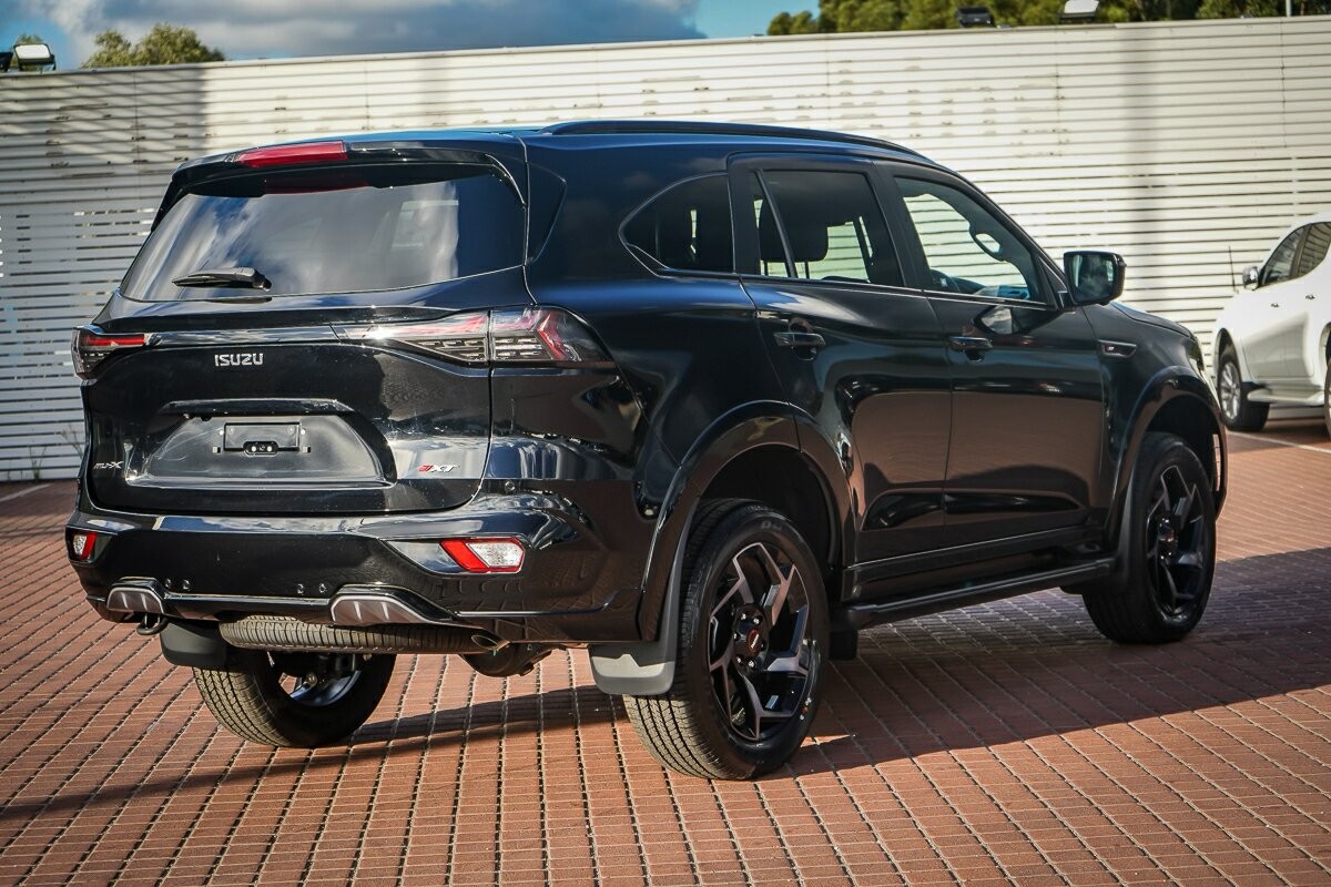 Isuzu Mu-x image 3
