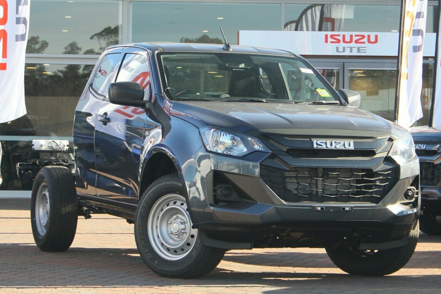 Isuzu D-max image 1