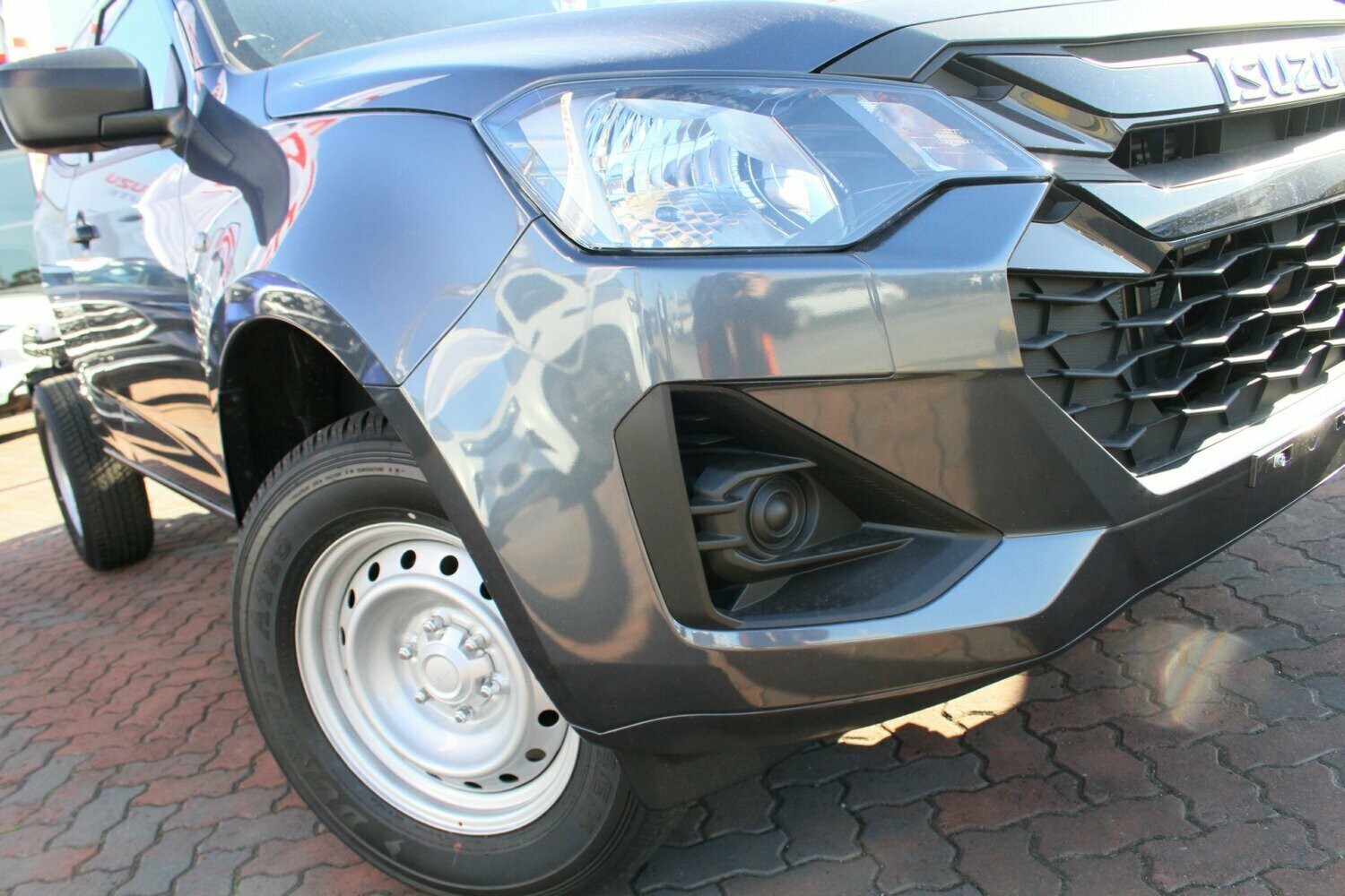 Isuzu D-max image 2