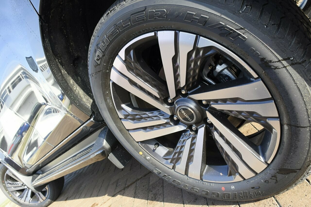 Isuzu Mu-x image 4