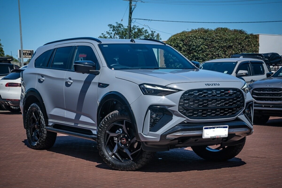 Isuzu Mu-x image 1