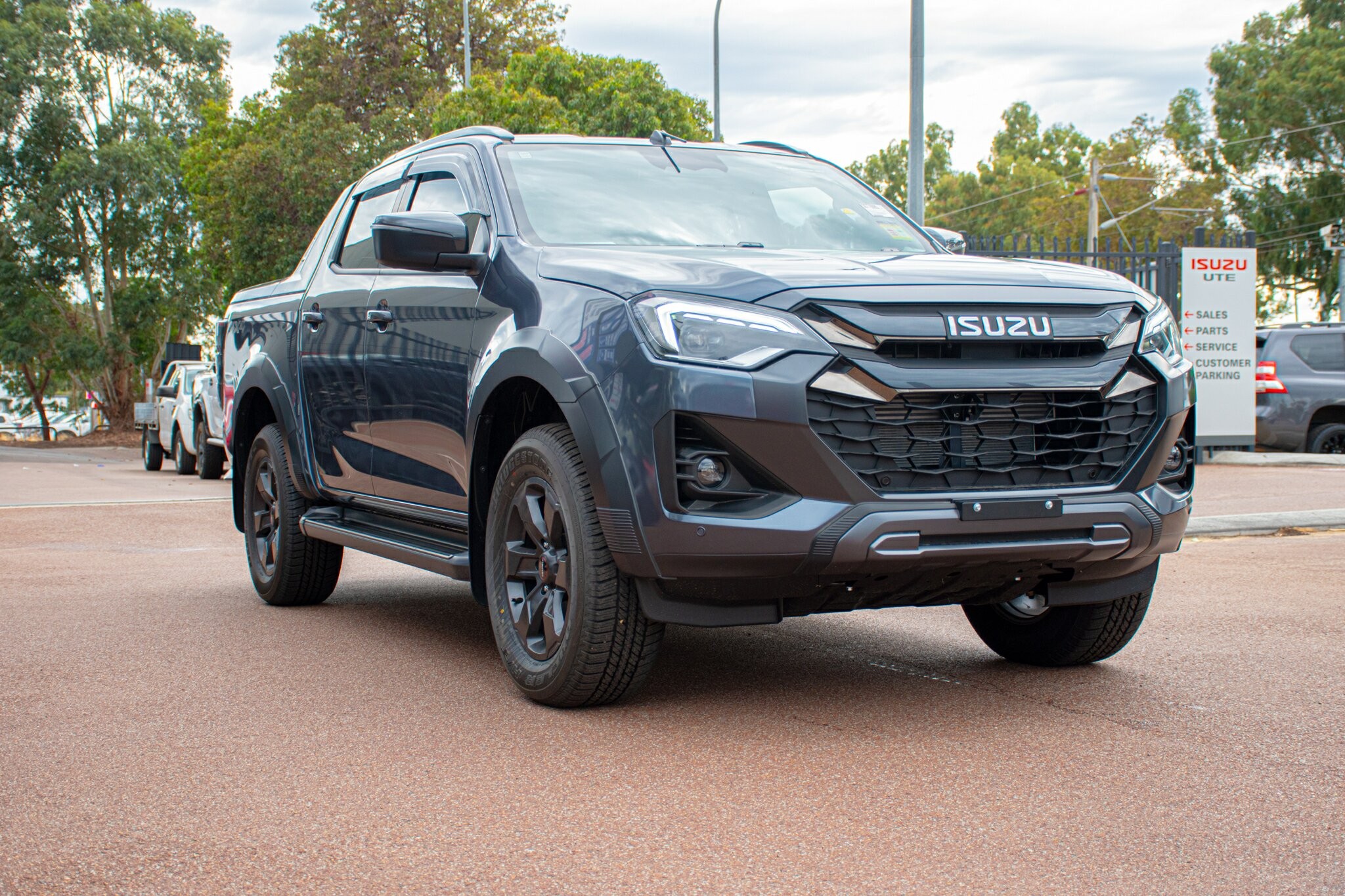 Isuzu D-max image 2