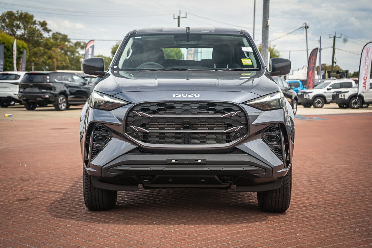 Isuzu Mu-x image 2
