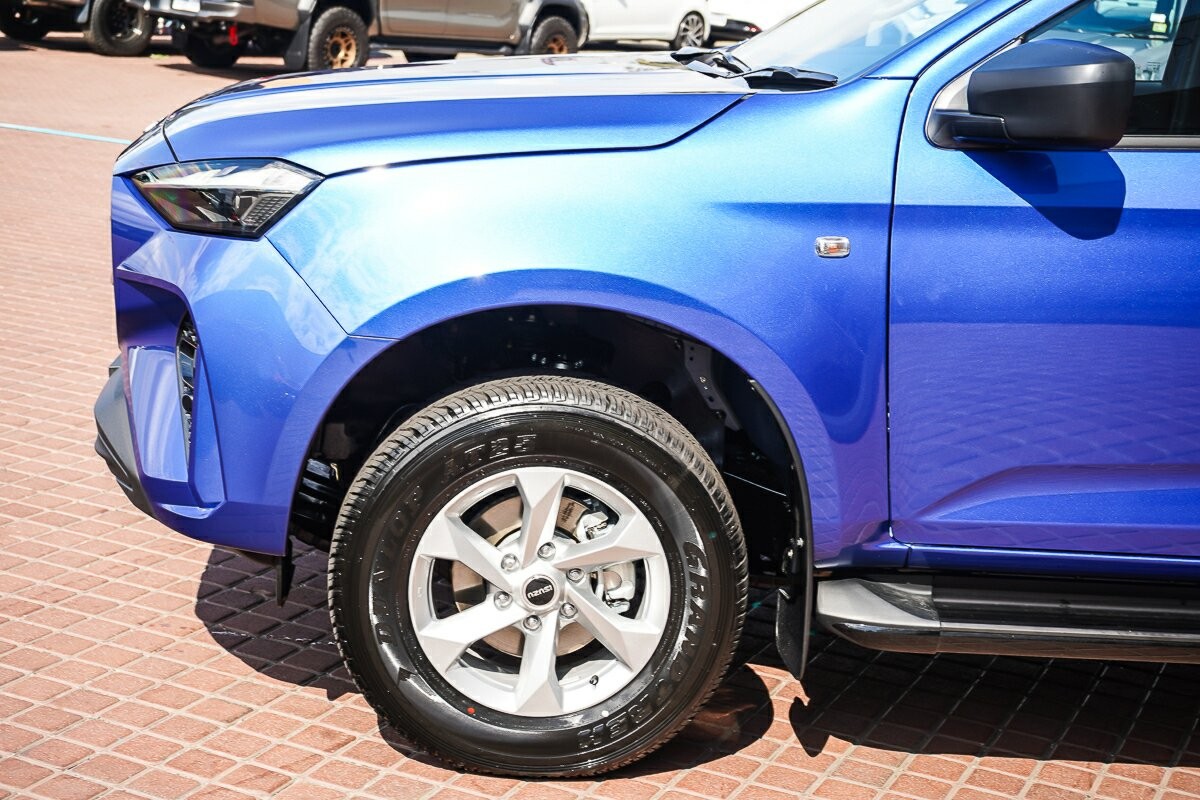 Isuzu Mu-x image 4