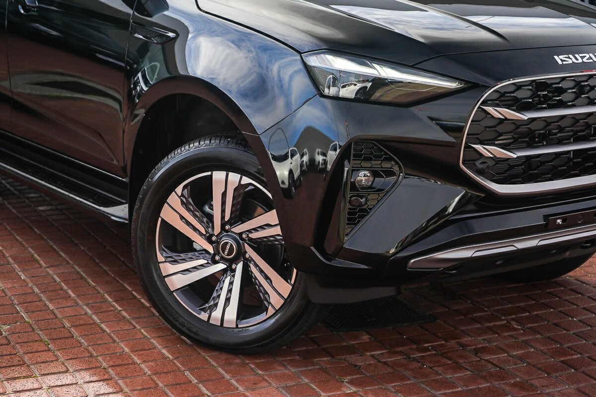 Isuzu Mu-x image 2