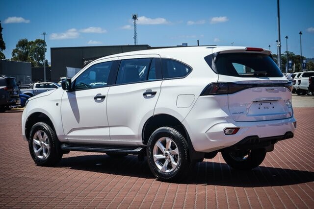 Isuzu Mu-x image 2