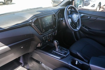 https://vehicle-cdn.autoleague.cloud/4052_50810756_12.jpg