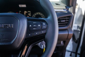 https://vehicle-cdn.autoleague.cloud/4052_50810756_14.jpg