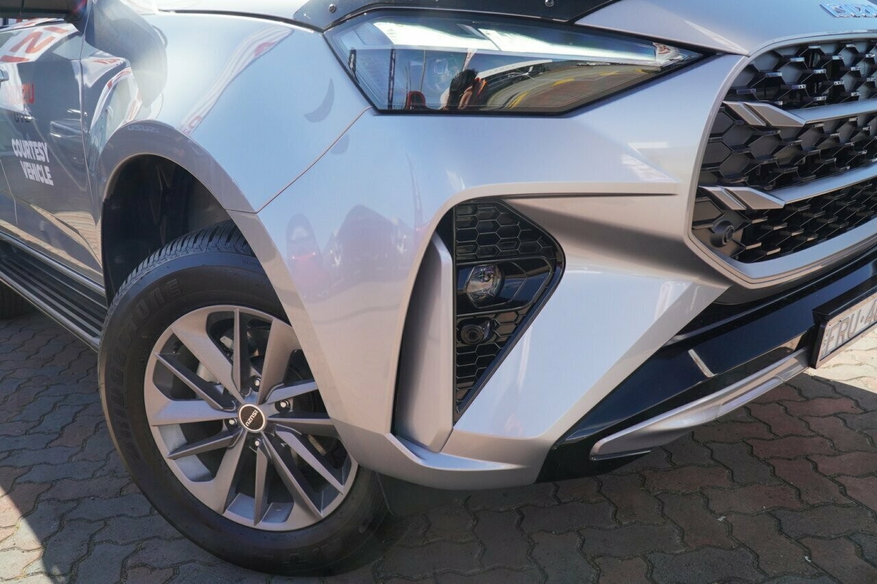 Isuzu Mu-x image 2
