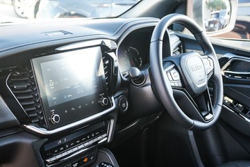 https://vehicle-cdn.autoleague.cloud/4052_51038417_21.jpg