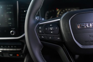 https://vehicle-cdn.autoleague.cloud/4052_51039619_16.jpg