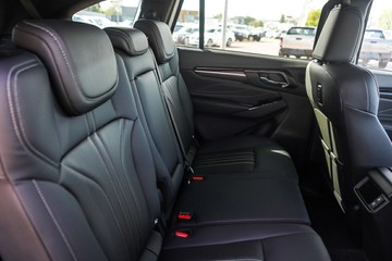 https://vehicle-cdn.autoleague.cloud/4052_51039619_19.jpg