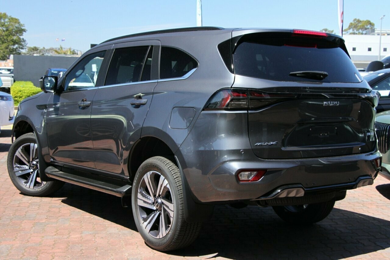 Isuzu Mu-x image 3