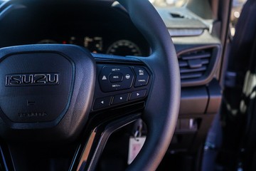https://vehicle-cdn.autoleague.cloud/4052_60008124_16.jpg