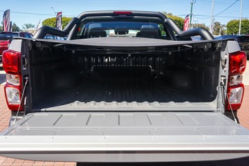 https://vehicle-cdn.autoleague.cloud/4052_60008124_8.jpg