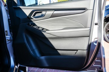 https://vehicle-cdn.autoleague.cloud/4052_60008754_12.jpg