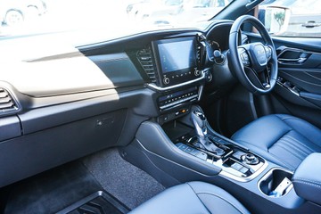 https://vehicle-cdn.autoleague.cloud/4052_60008754_21.jpg