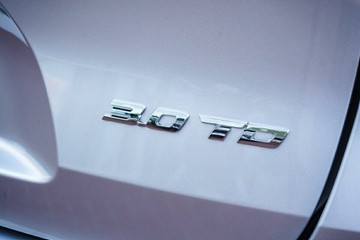 https://vehicle-cdn.autoleague.cloud/4052_60008754_3.jpg