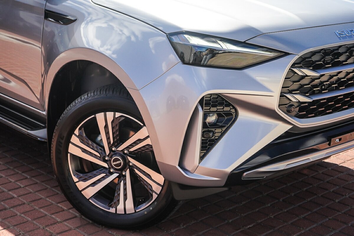 Isuzu Mu-x image 4