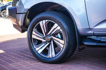 https://vehicle-cdn.autoleague.cloud/4052_60008754_6.jpg