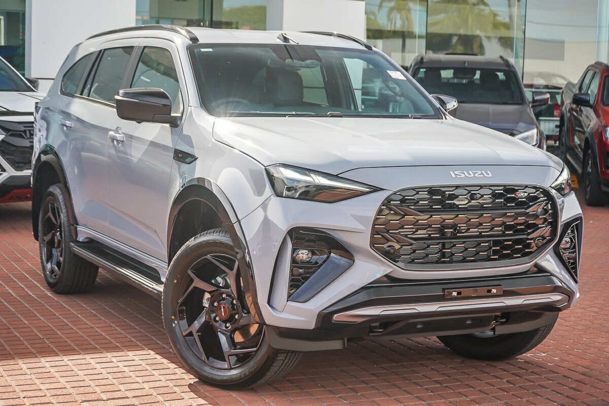 Isuzu Mu-x image 1