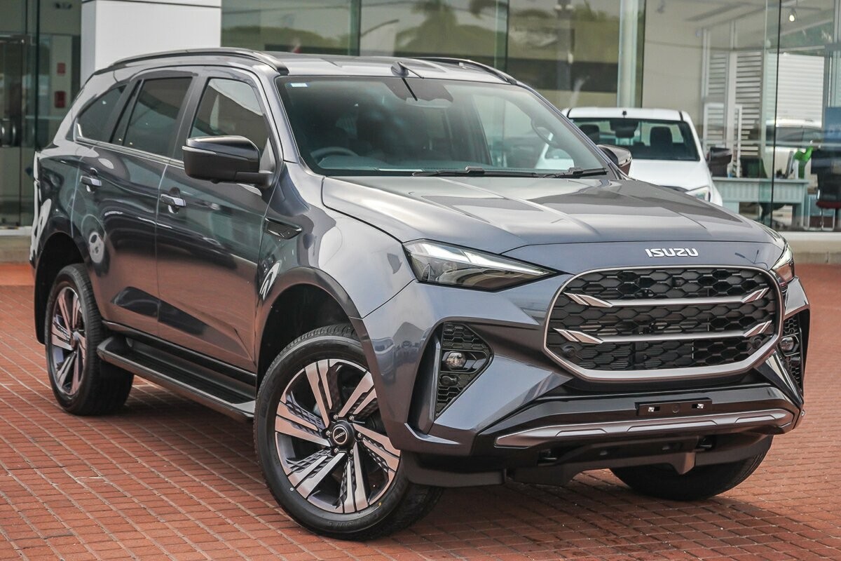 Isuzu Mu-x image 1