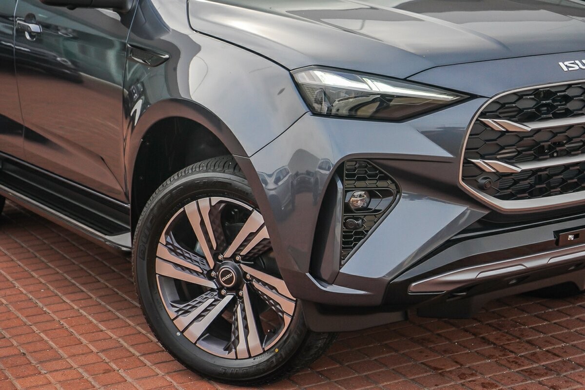 Isuzu Mu-x image 2