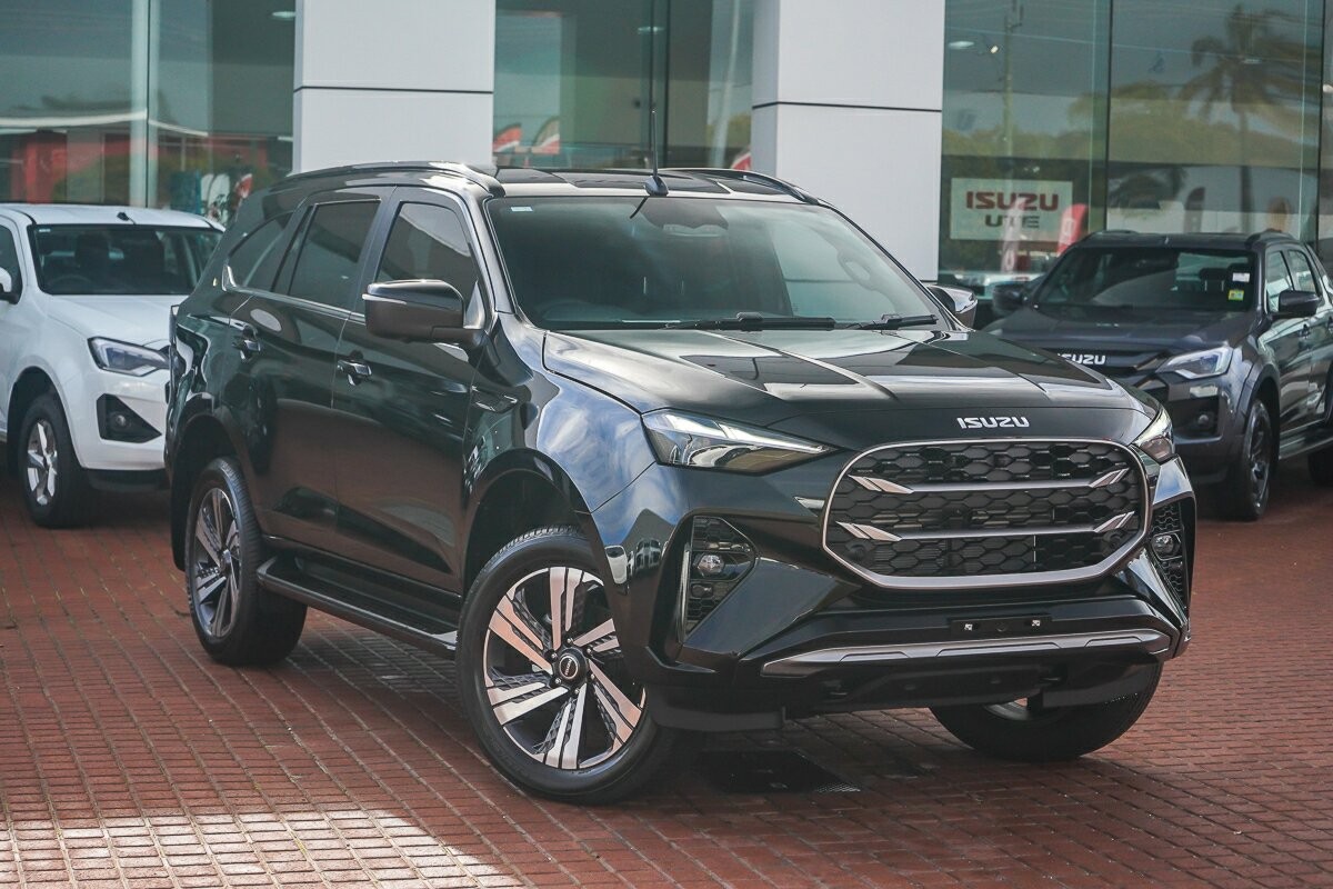 Isuzu Mu-x image 1