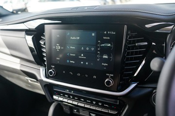 https://vehicle-cdn.autoleague.cloud/4052_60009547_15.jpg