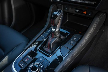 https://vehicle-cdn.autoleague.cloud/4052_60071297_18.jpg