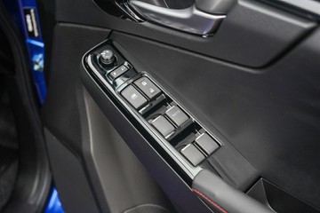 https://vehicle-cdn.autoleague.cloud/4052_60140438_21.jpg