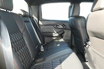 https://vehicle-cdn.autoleague.cloud/4052_60140438_6.jpg