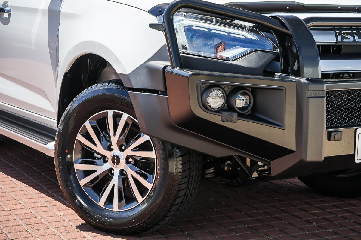 Isuzu D-max image 2