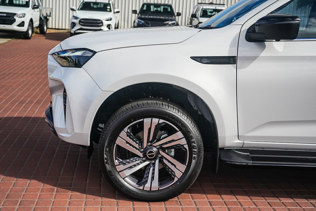 Isuzu Mu-x image 4