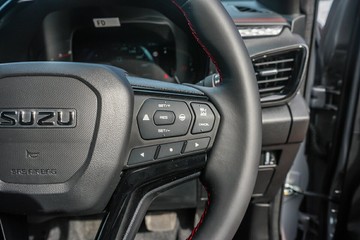 https://vehicle-cdn.autoleague.cloud/4052_60252587_17.jpg