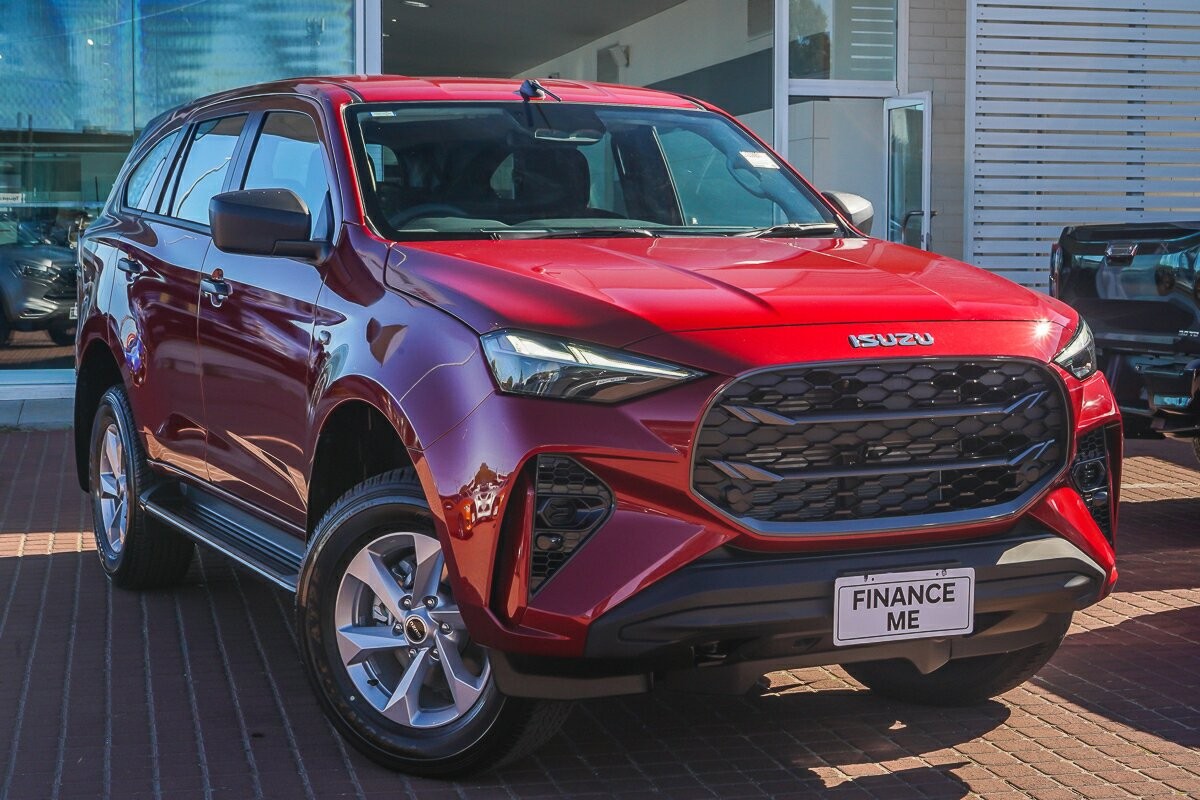 Isuzu Mu-x image 1