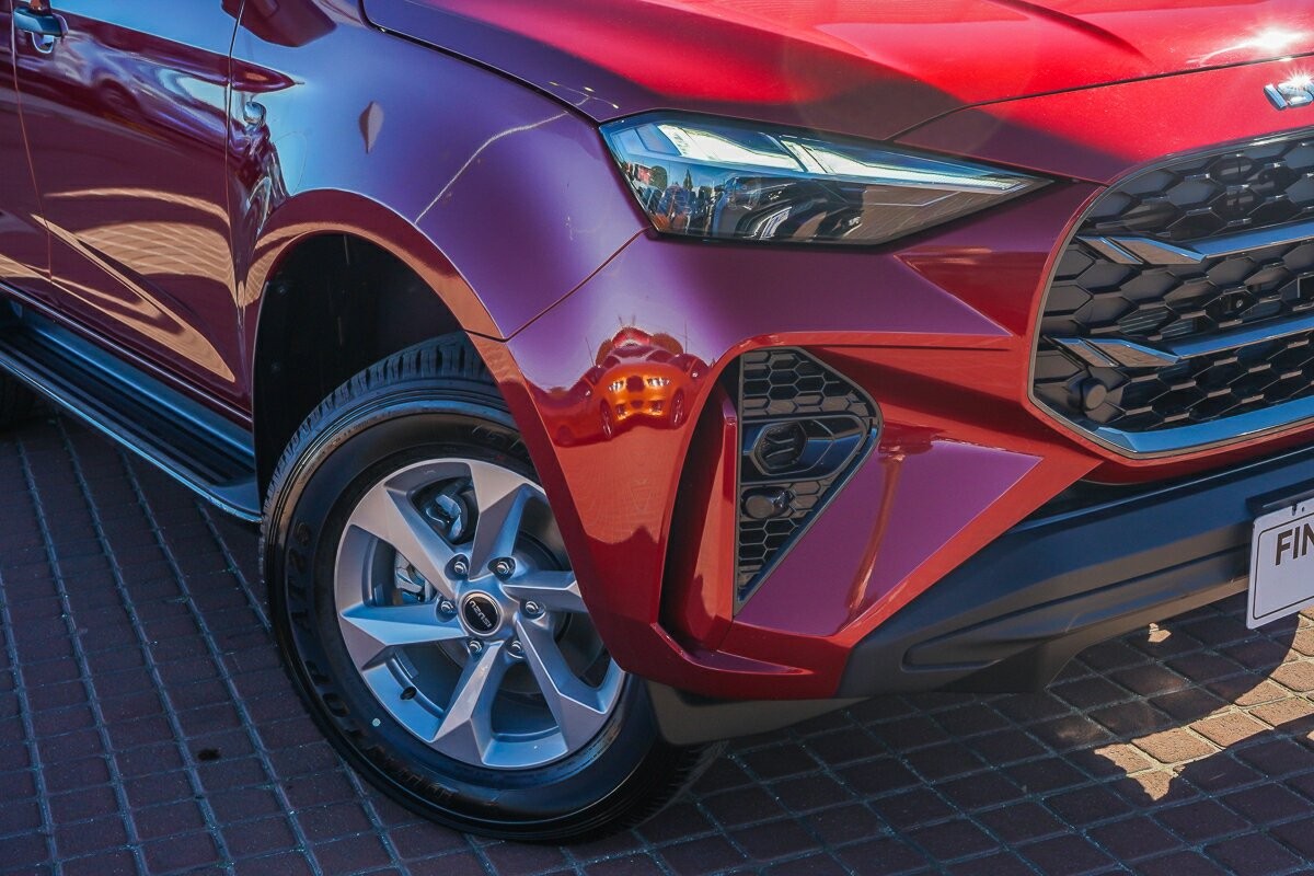Isuzu Mu-x image 2