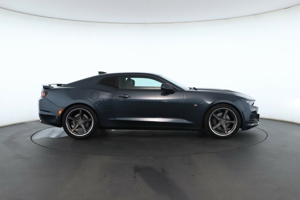 Chevrolet Camaro image 2