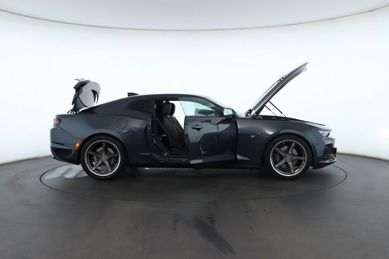 Chevrolet Camaro image 3