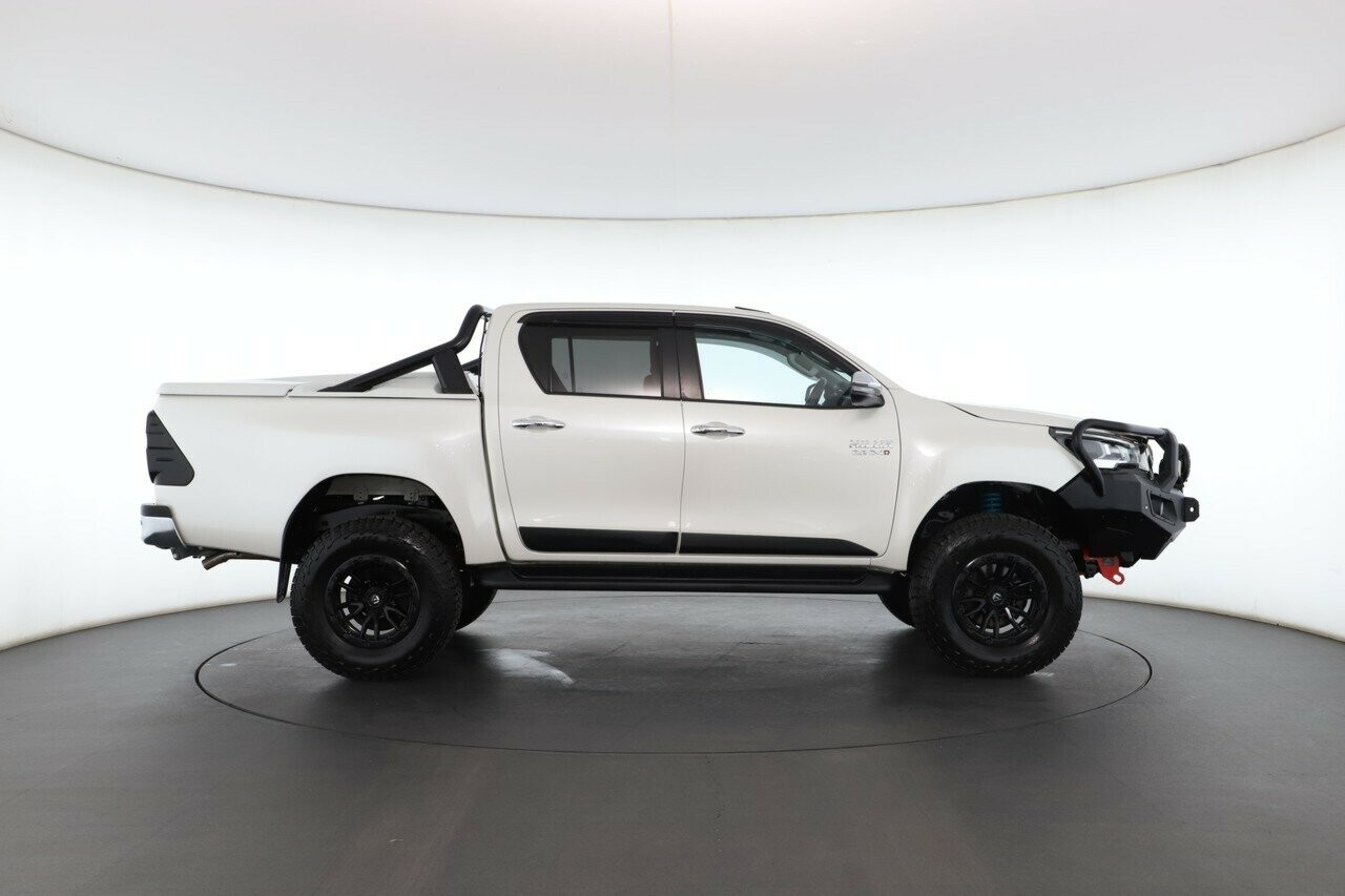 Toyota Hilux image 3