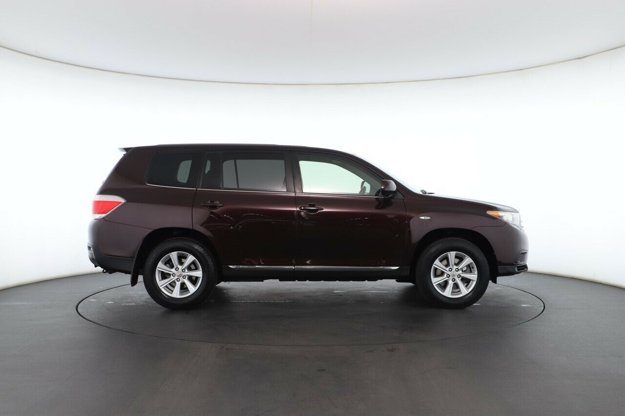 Toyota Kluger image 3
