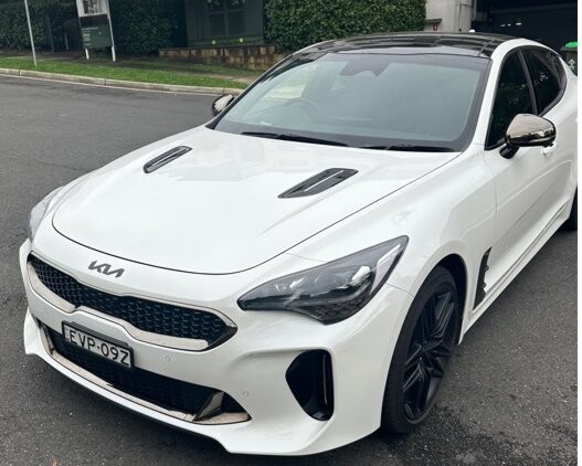 Kia Stinger image 1