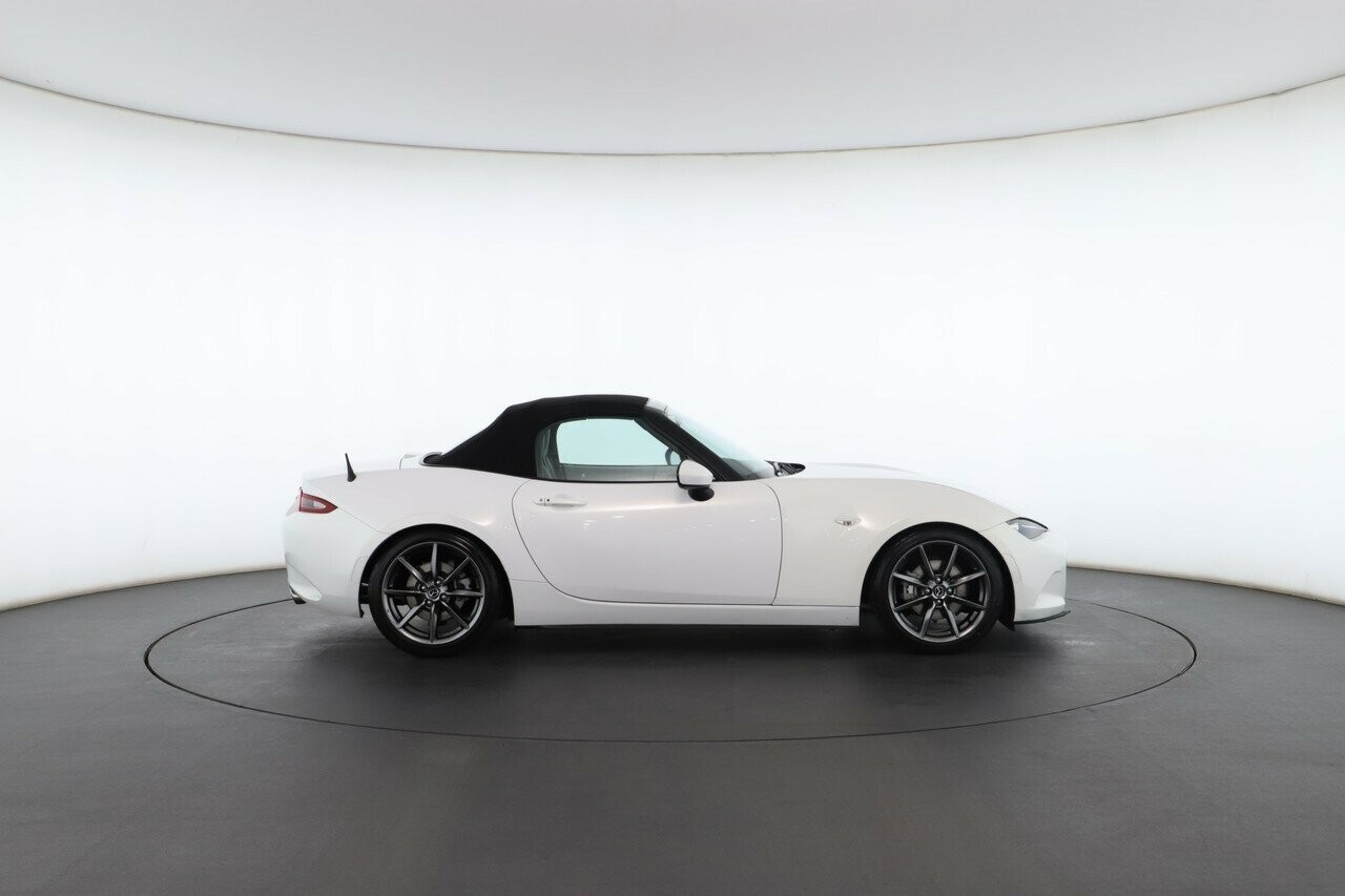 Mazda Mx-5 image 4