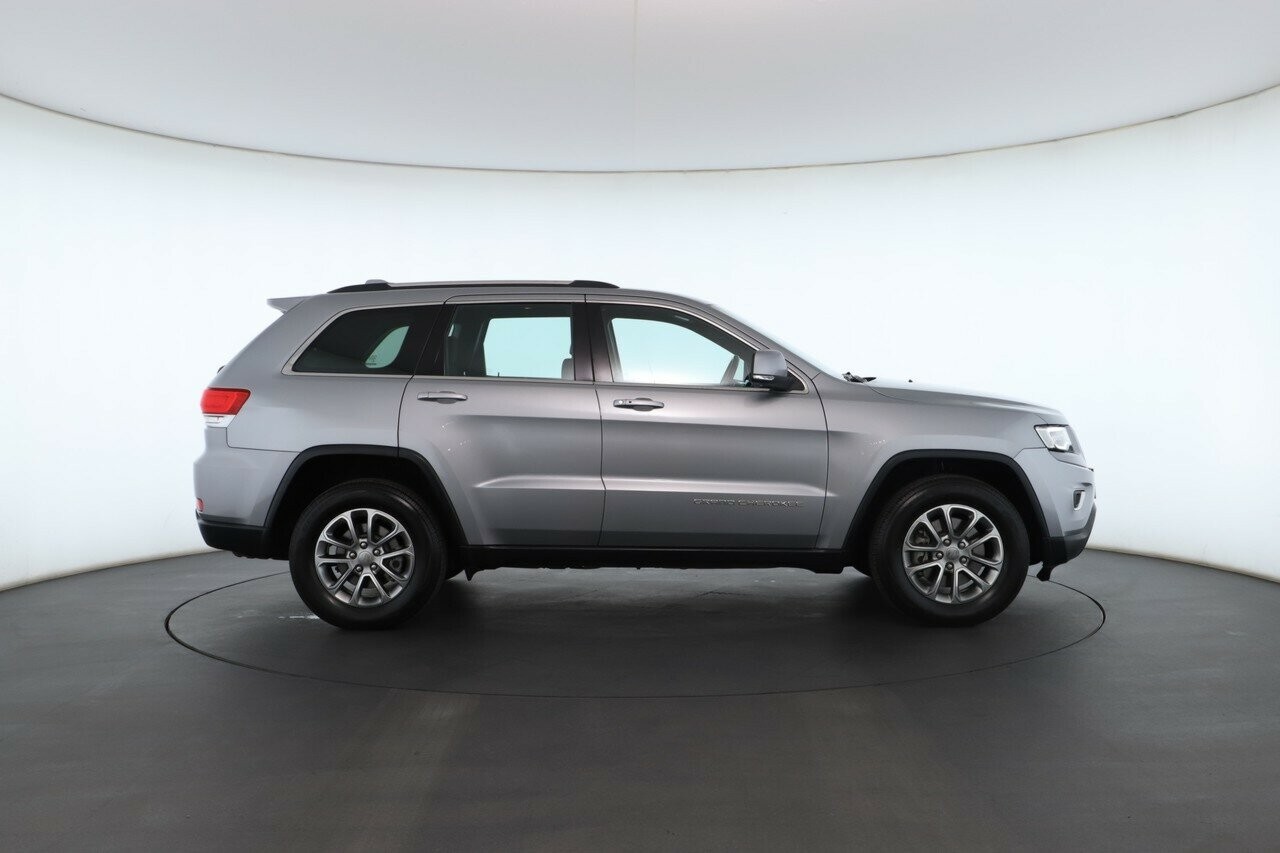 Jeep Grand Cherokee image 2