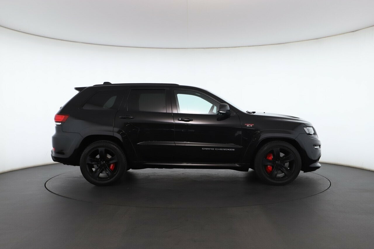 Jeep Grand Cherokee image 3