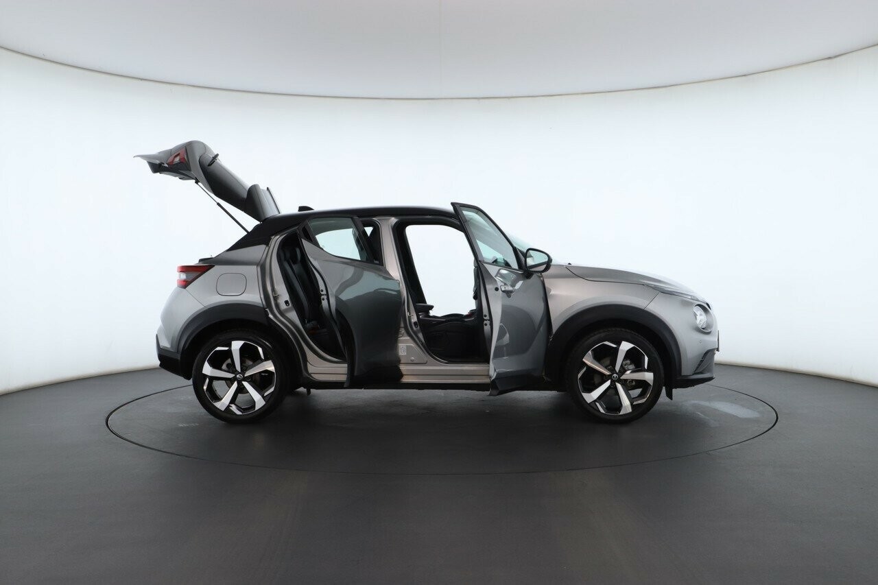 Nissan Juke image 2